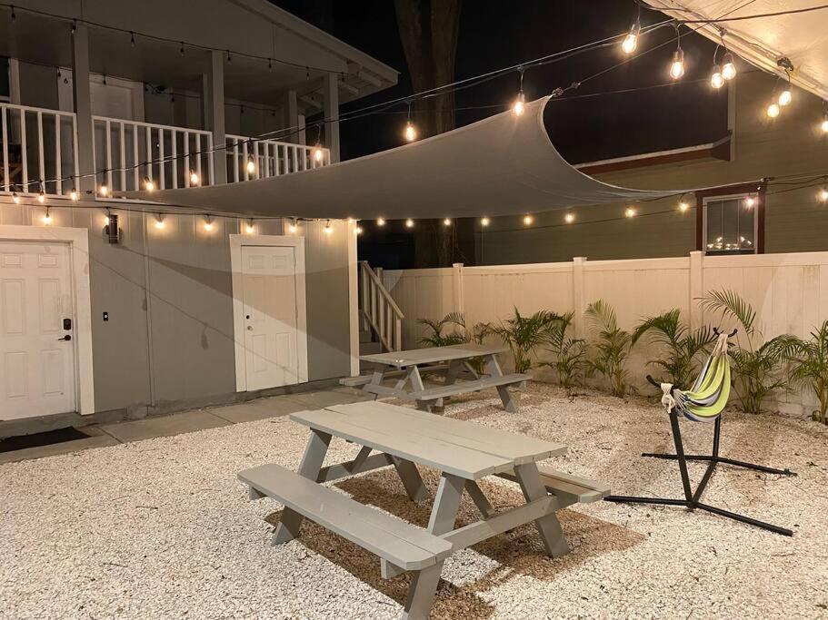 Contemporary 1-Bedroom Private Bungalow Walk To Armature & Riverwalk Tampa Ngoại thất bức ảnh